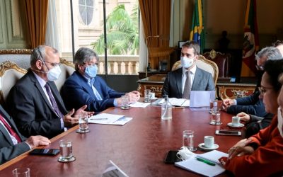 FEHOSUL se reúne com governador Eduardo Leite para tratar pendências em relação ao IPE Saúde